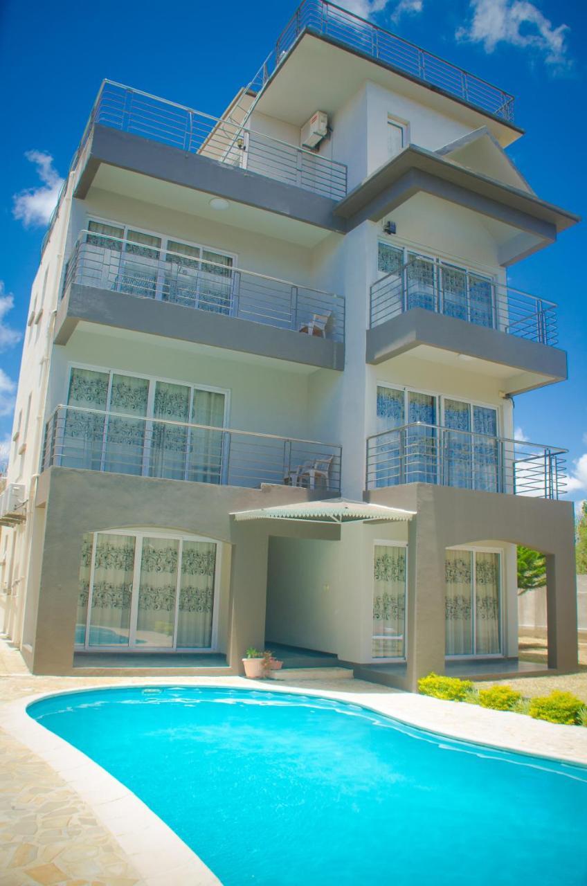 Mo Residence Pereybere Beach Exteriör bild
